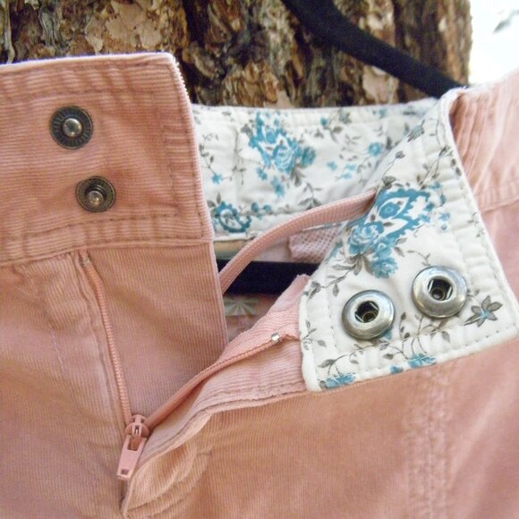 EUC Athleta light pink corduroy skirt size 6 in great condition - Picture 3 of 16